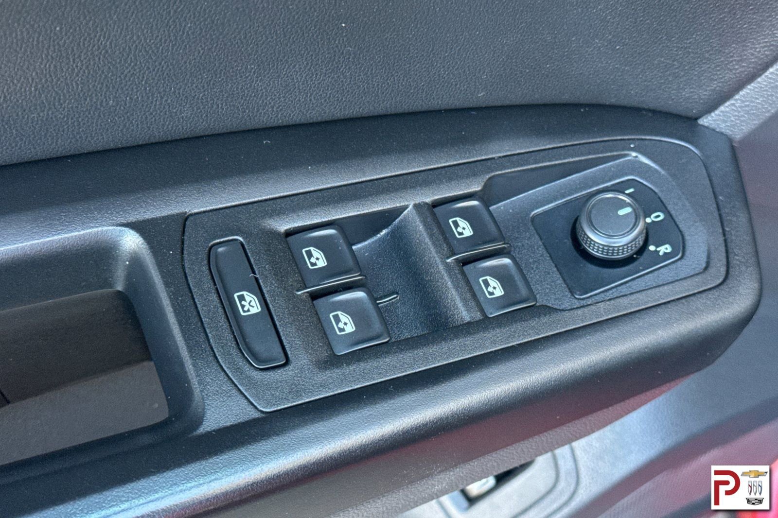 Used 2020 Volkswagen Atlas Cross Sport SE image 13