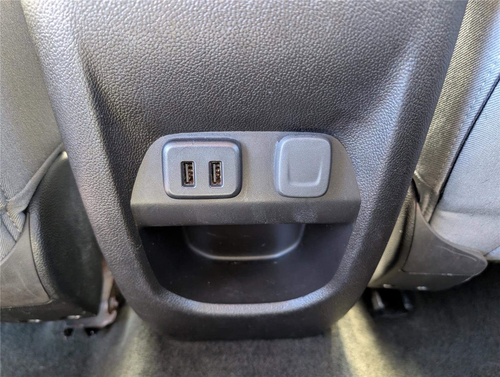 Used 2018 Chevrolet Colorado LT w/ LT Convenience Package image 12