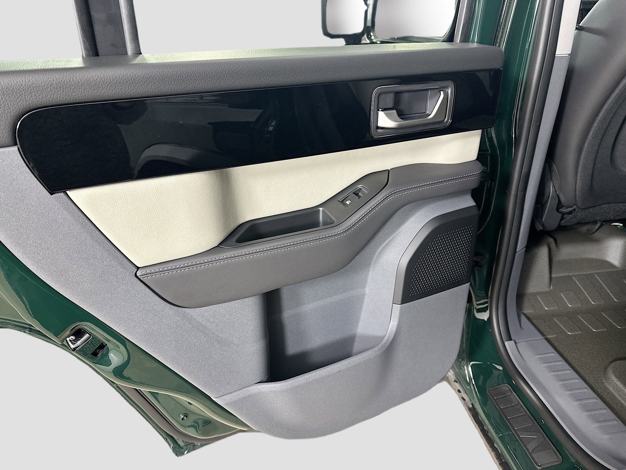 New 2025 INEOS Grenadier Fieldmaster Edition image 35