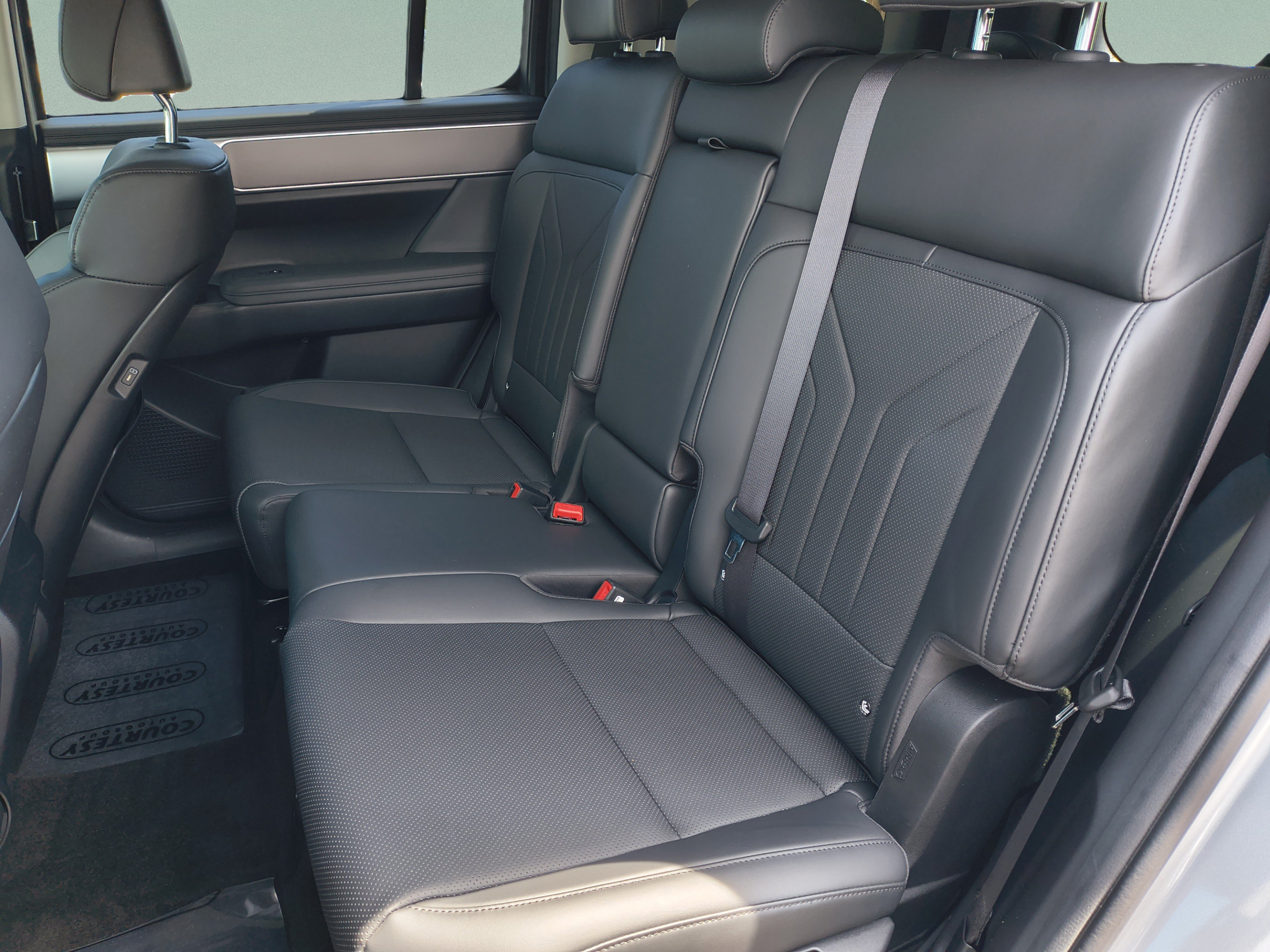 Certified 2025 Hyundai Santa Fe XRT AWD/4WD image 19