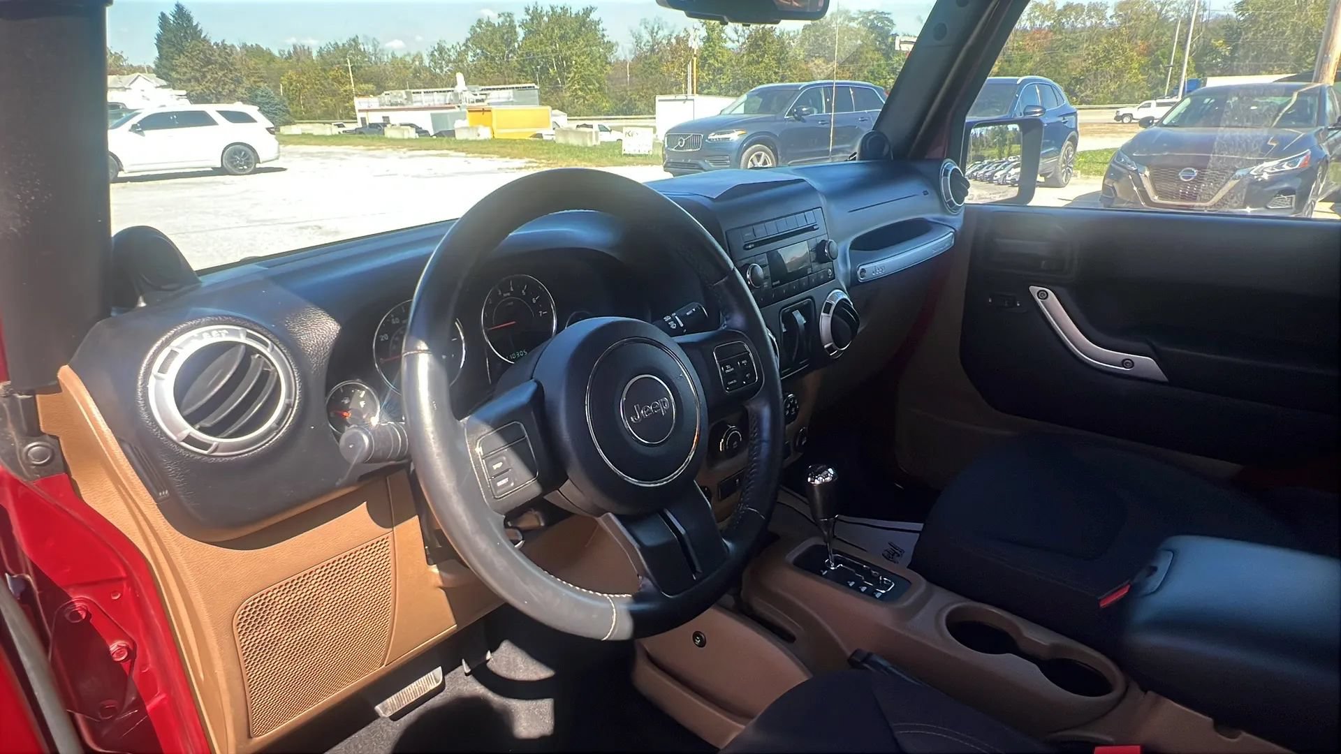 Used 2013 Jeep Wrangler Sahara w/ Dual Top Group AWD/4WD image 9