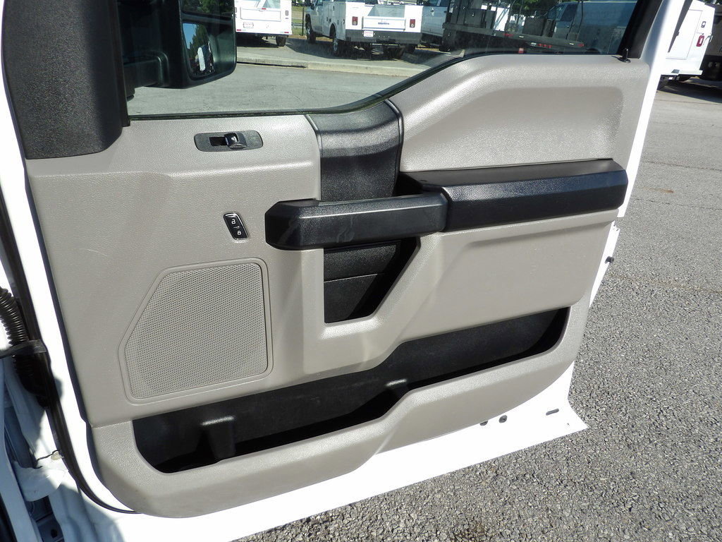 Used 2017 Ford F350 XL w/ Power Equipment Group RWD image 38