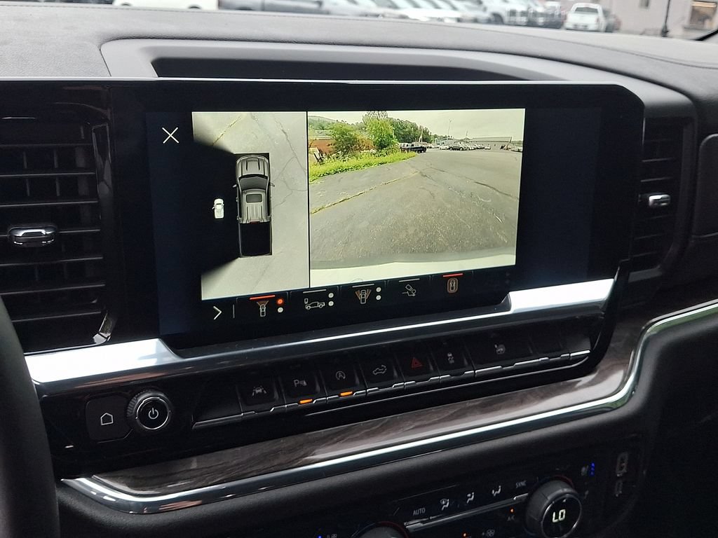 Used 2024 Chevrolet Silverado 1500 LTZ AWD/4WD image 18
