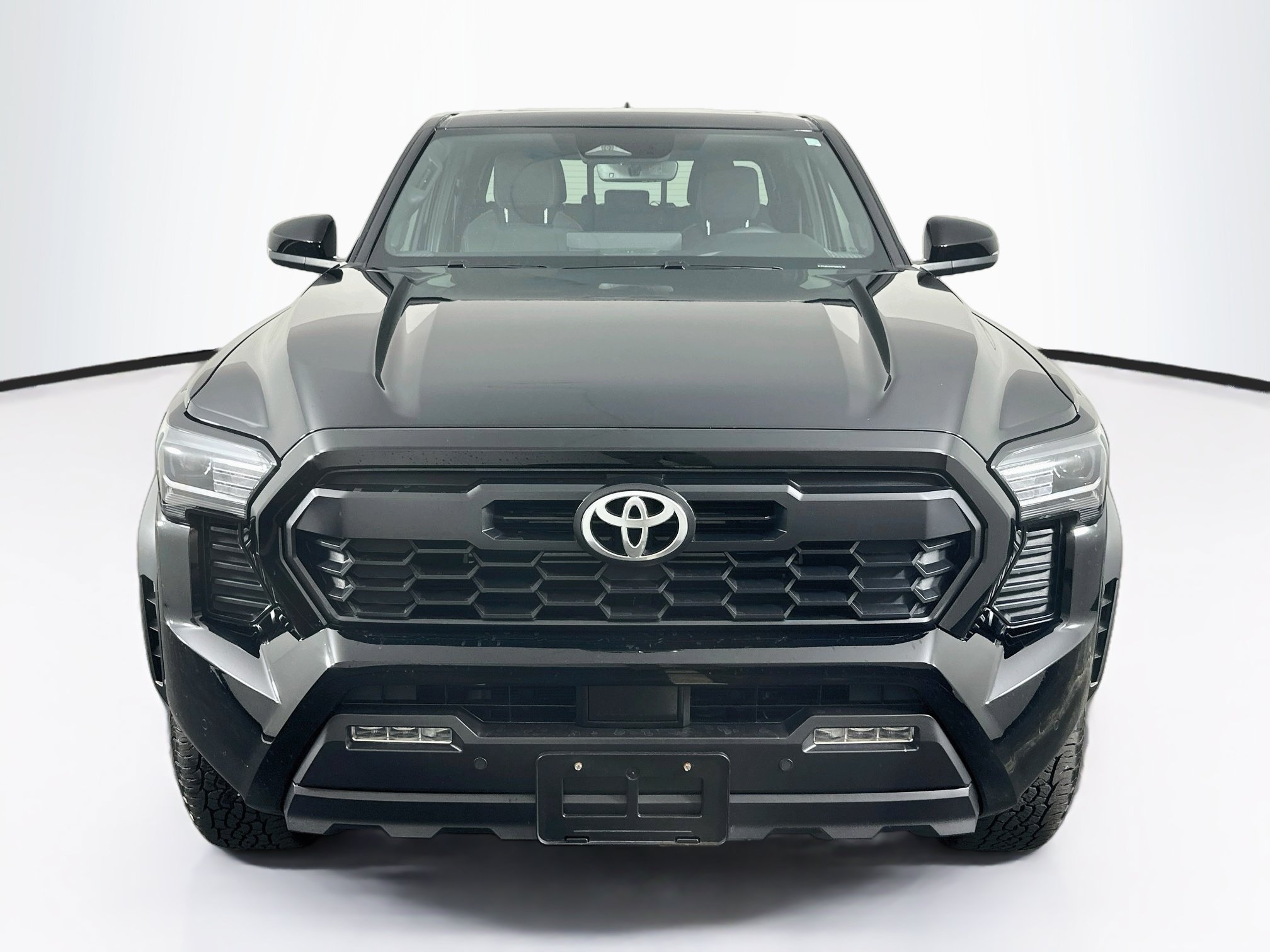 Used 2024 Toyota Tacoma TRD Off-Road w/ TRD Off Road Upgrade Package AWD/4WD image 2