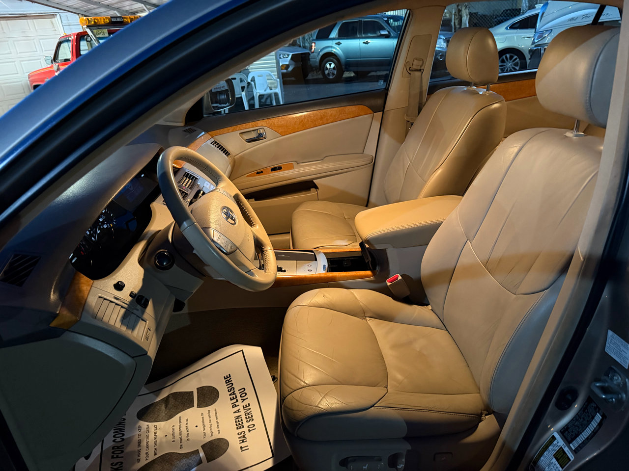Used 2007 Toyota Avalon XLS image 12