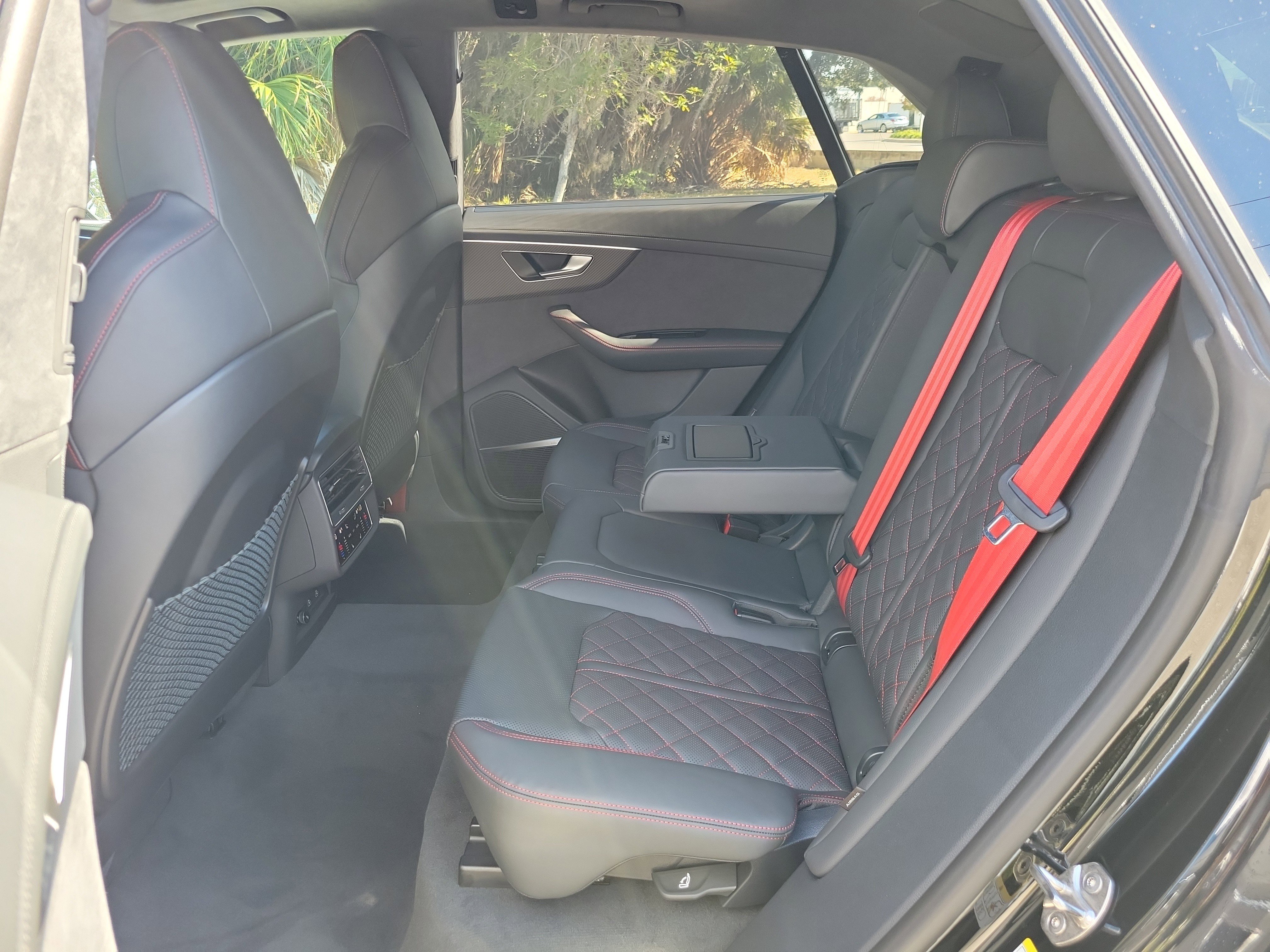 New 2026 Audi SQ8 Prestige image 17