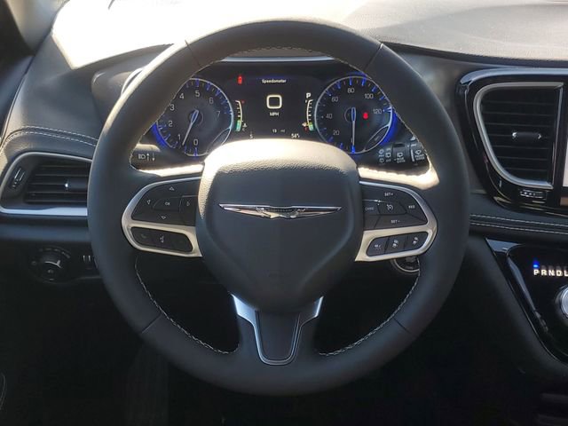 New 2026 Chrysler Pacifica Select AWD/4WD image 18