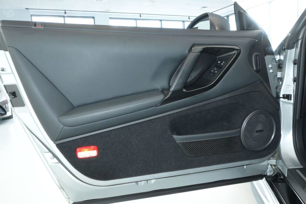 Used 2023 Nissan GT-R Premium w/ Floor Mat Package AWD/4WD image 19