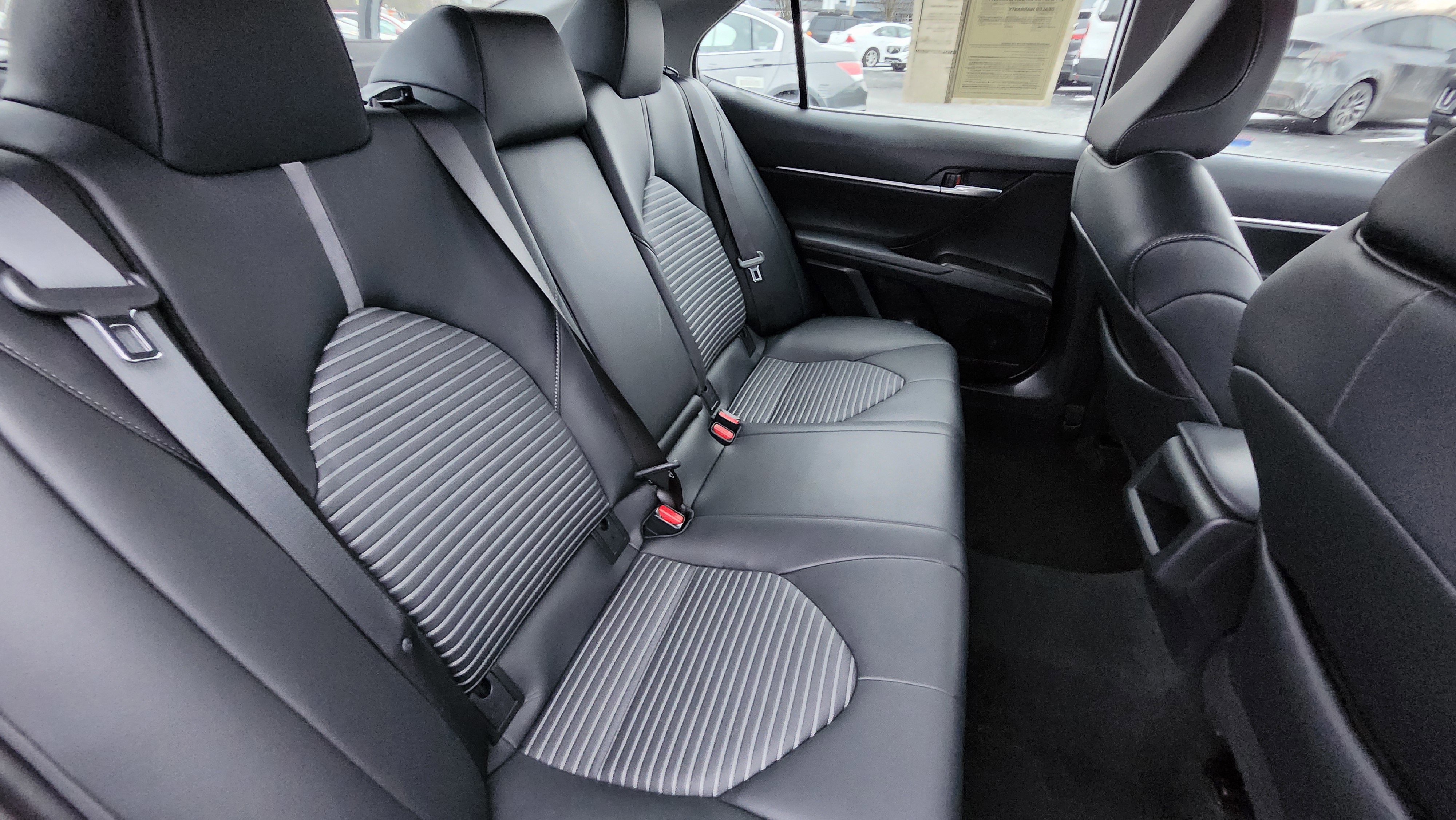 Used 2023 Toyota Camry SE image 19