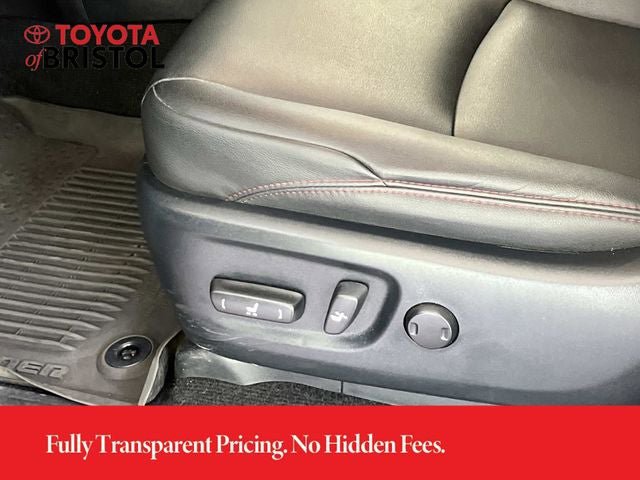 Used 2021 Toyota 4Runner Venture w/ Moonroof Package AWD/4WD image 28