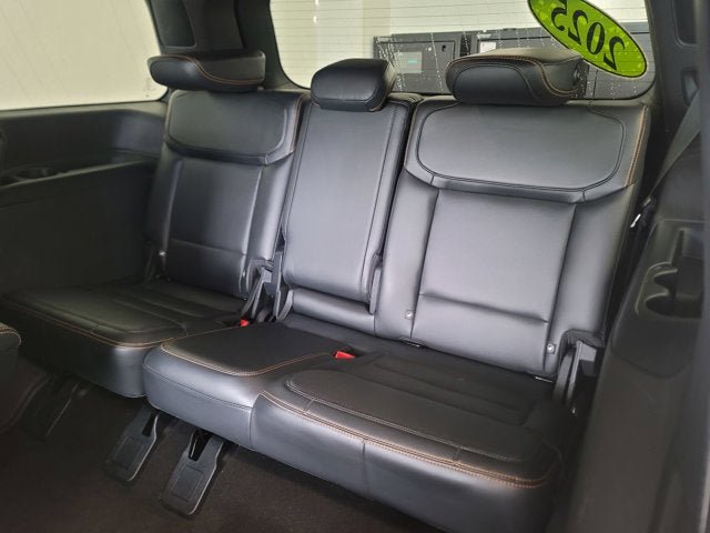 Used 2025 Ford Expedition Tremor AWD/4WD image 18