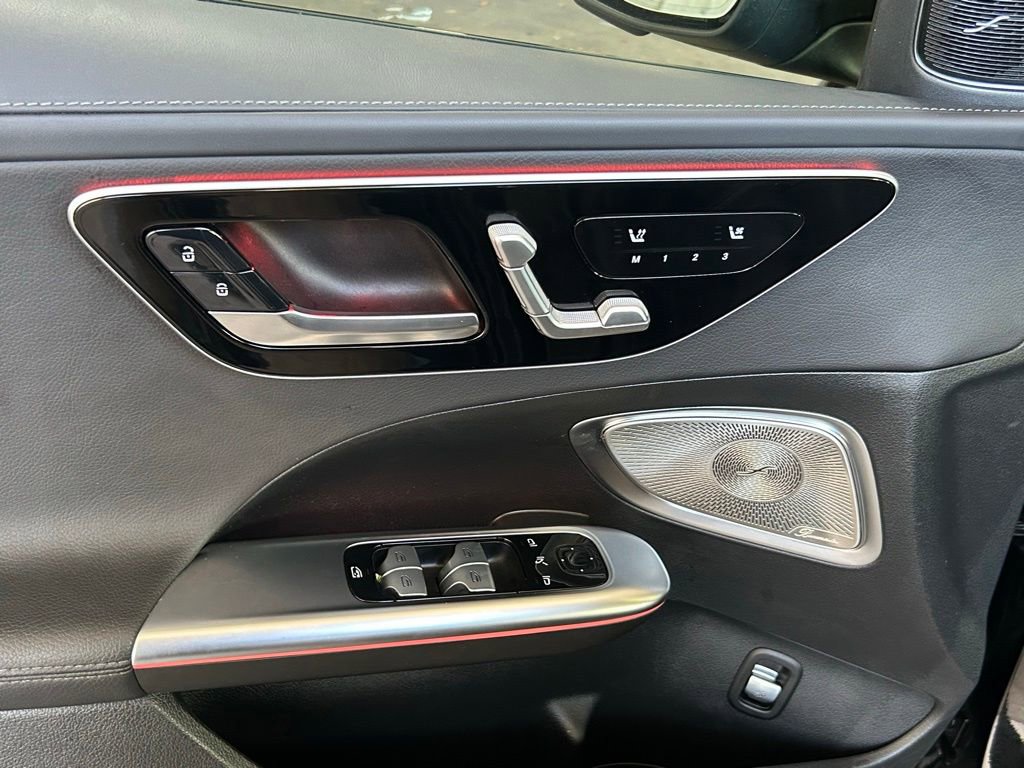 Used 2025 Mercedes-Benz C 300 4MATIC Sedan image 13