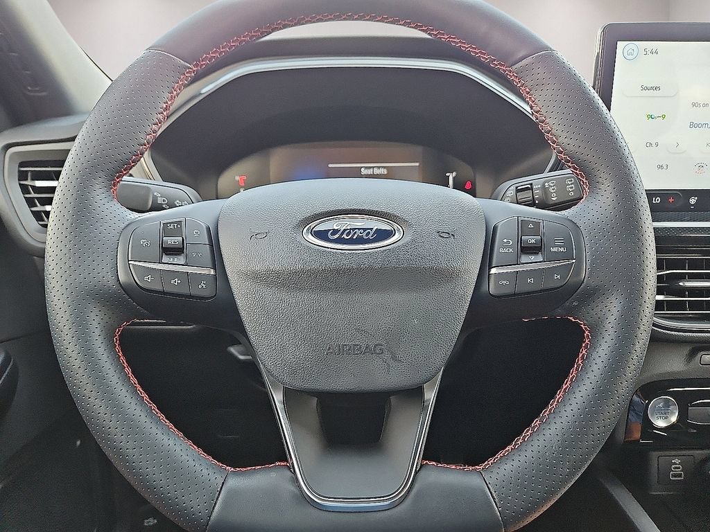 Used 2024 Ford Escape ST-Line w/ Tech Pack #1 FWD image 30