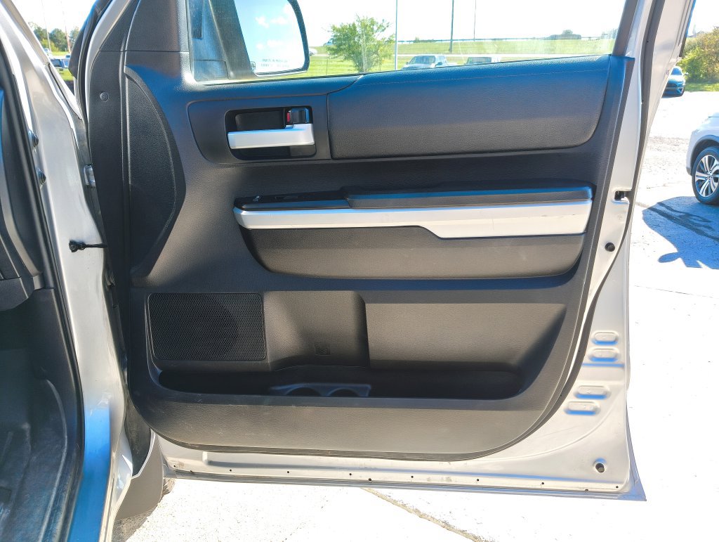Used 2021 Toyota Tundra SR5 AWD/4WD image 17