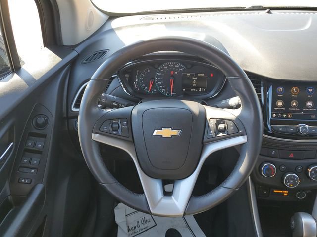 Used 2022 Chevrolet Trax LT w/ LT Convenience Package image 21