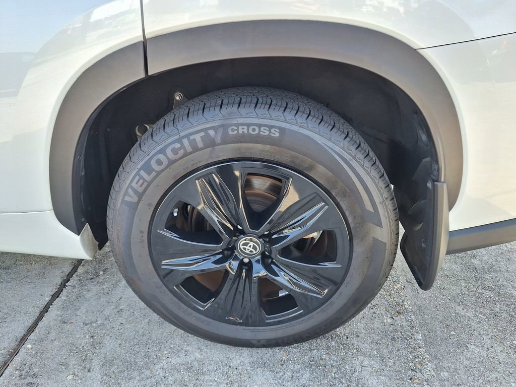 Used 2023 Toyota Highlander Bronze Edition image 25