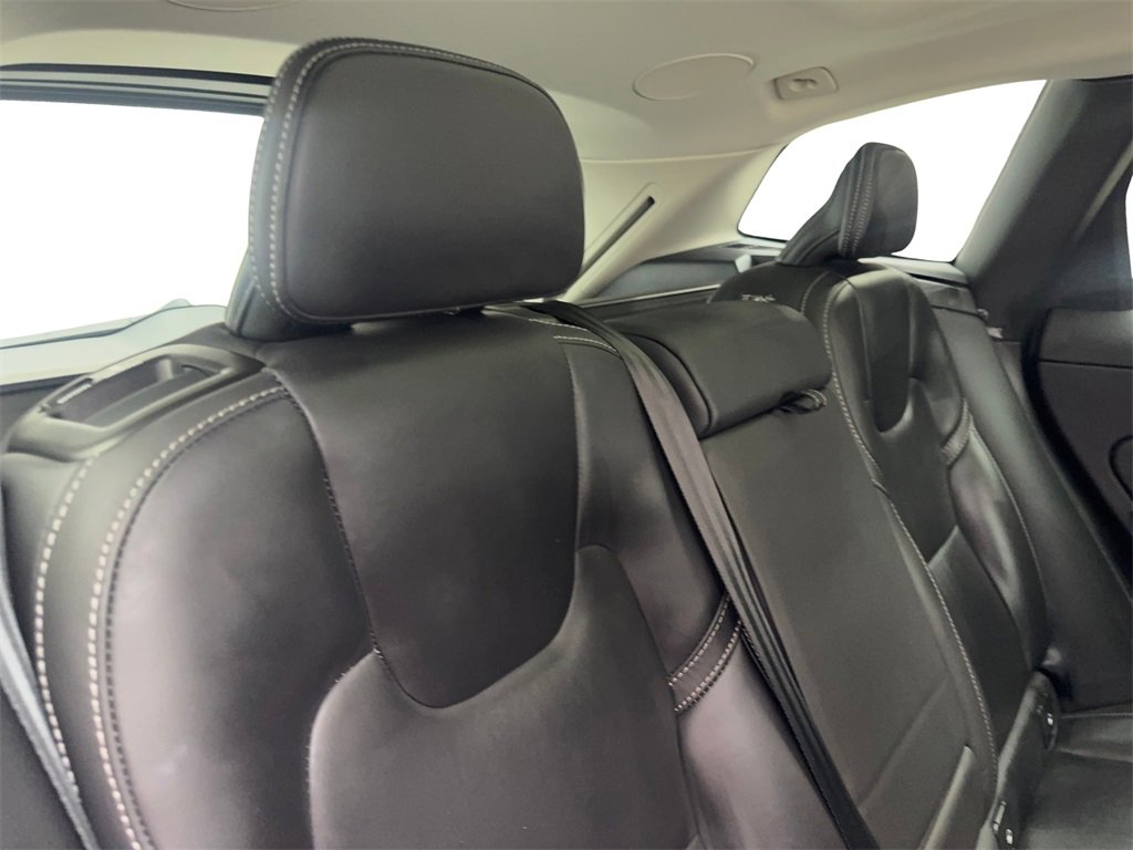 Used 2022 Volvo XC60 B5 Inscription w/ Protection Package Premier image 40