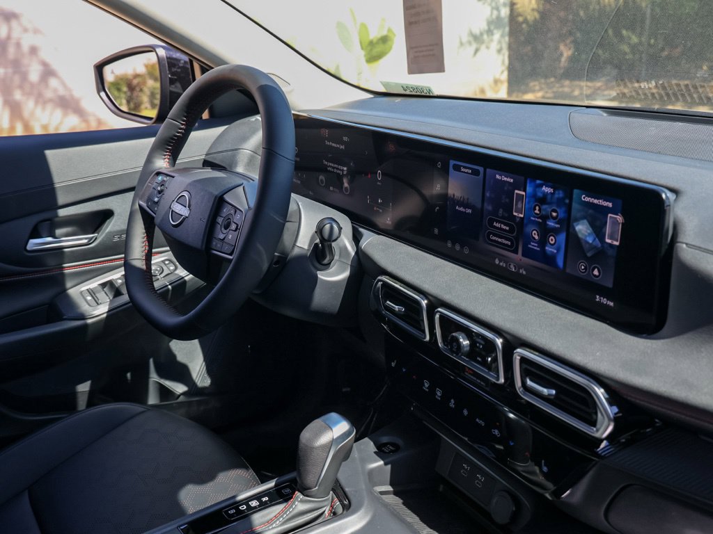 New 2026 Nissan Sentra SR w/ SR Premium Package FWD image 20