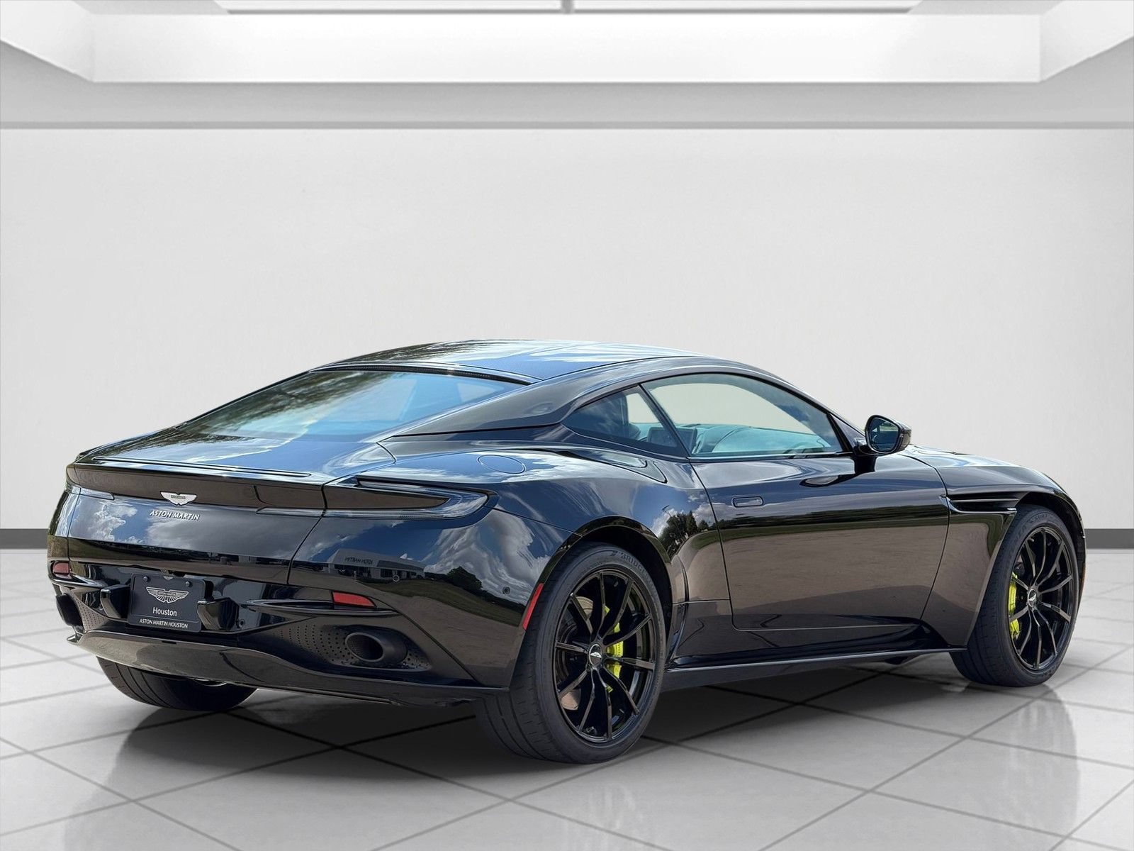 Used 2019 Aston Martin DB11 AMR RWD image 9