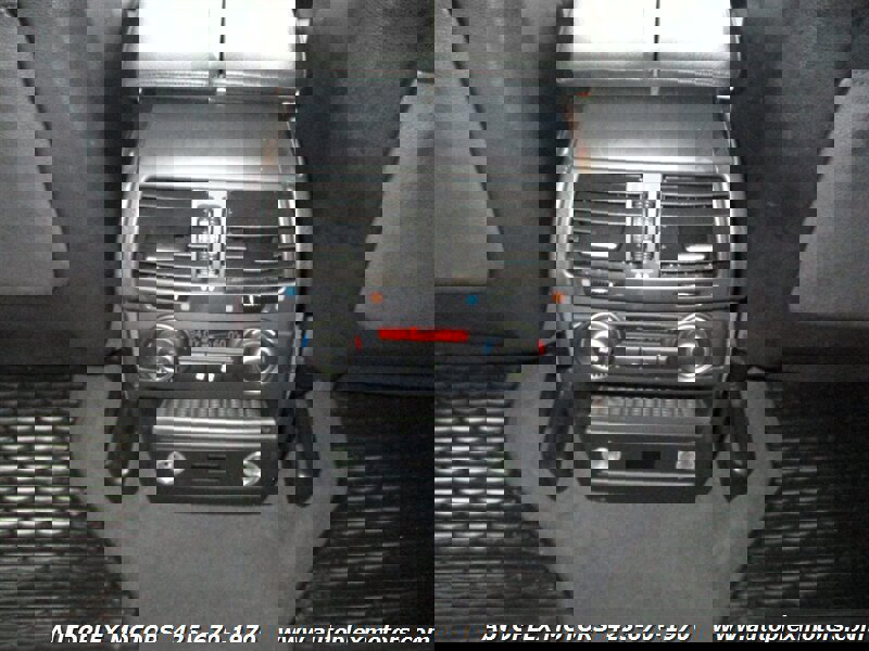 Used 2011 BMW X5 xDrive35d image 16