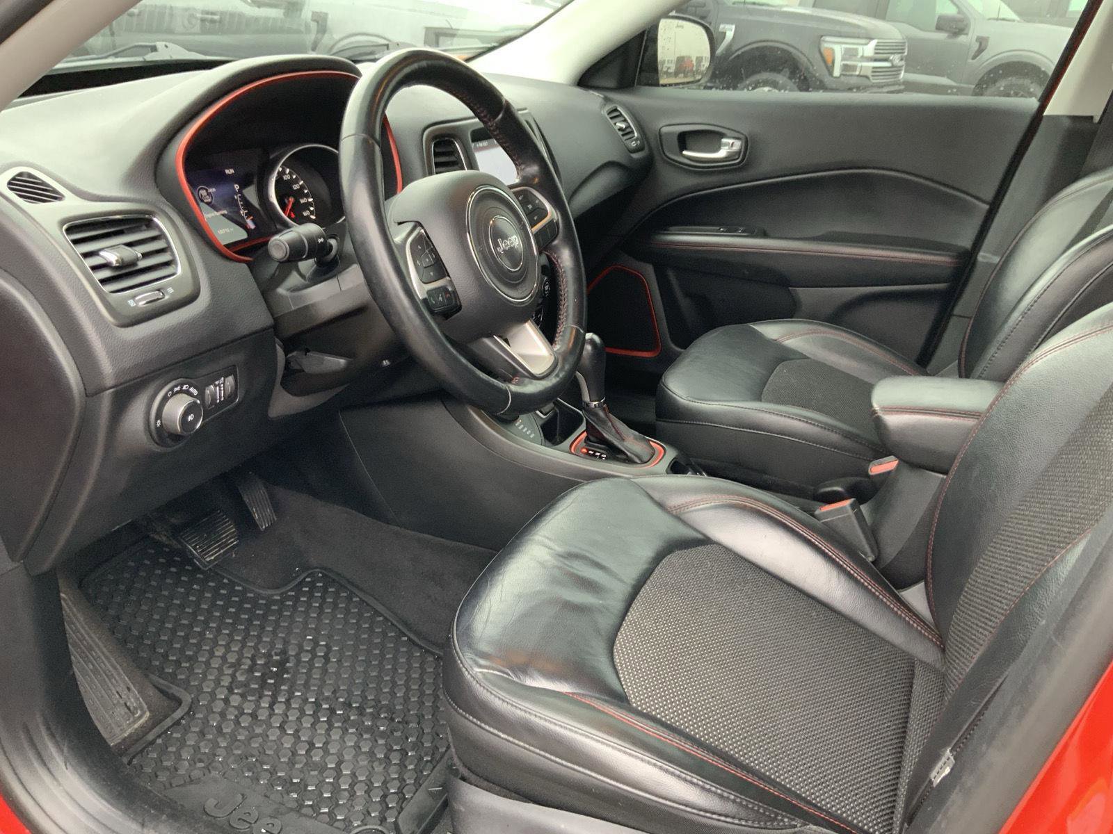 Used 2018 Jeep Compass Trailhawk w/ Navigation Group image 25