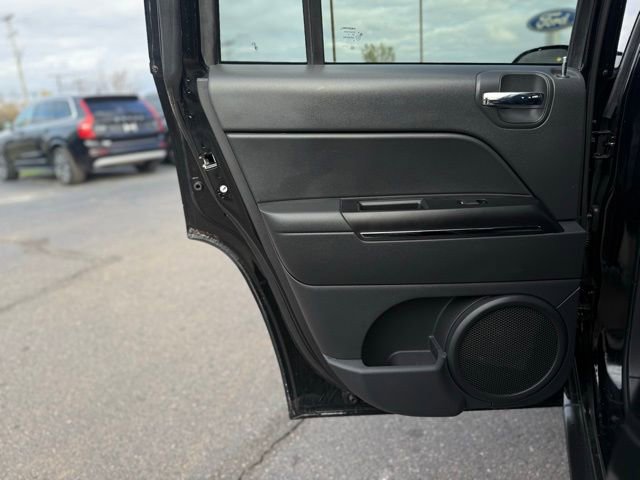 Used 2012 Jeep Compass Limited w/ Sun/Sound Group image 12