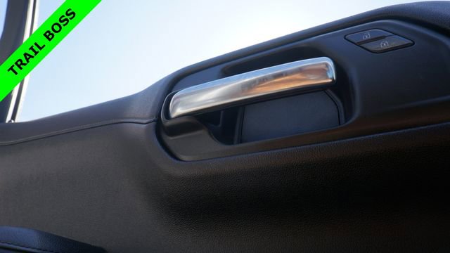 Used 2019 Chevrolet Silverado 1500 LT Trail Boss AWD/4WD image 30