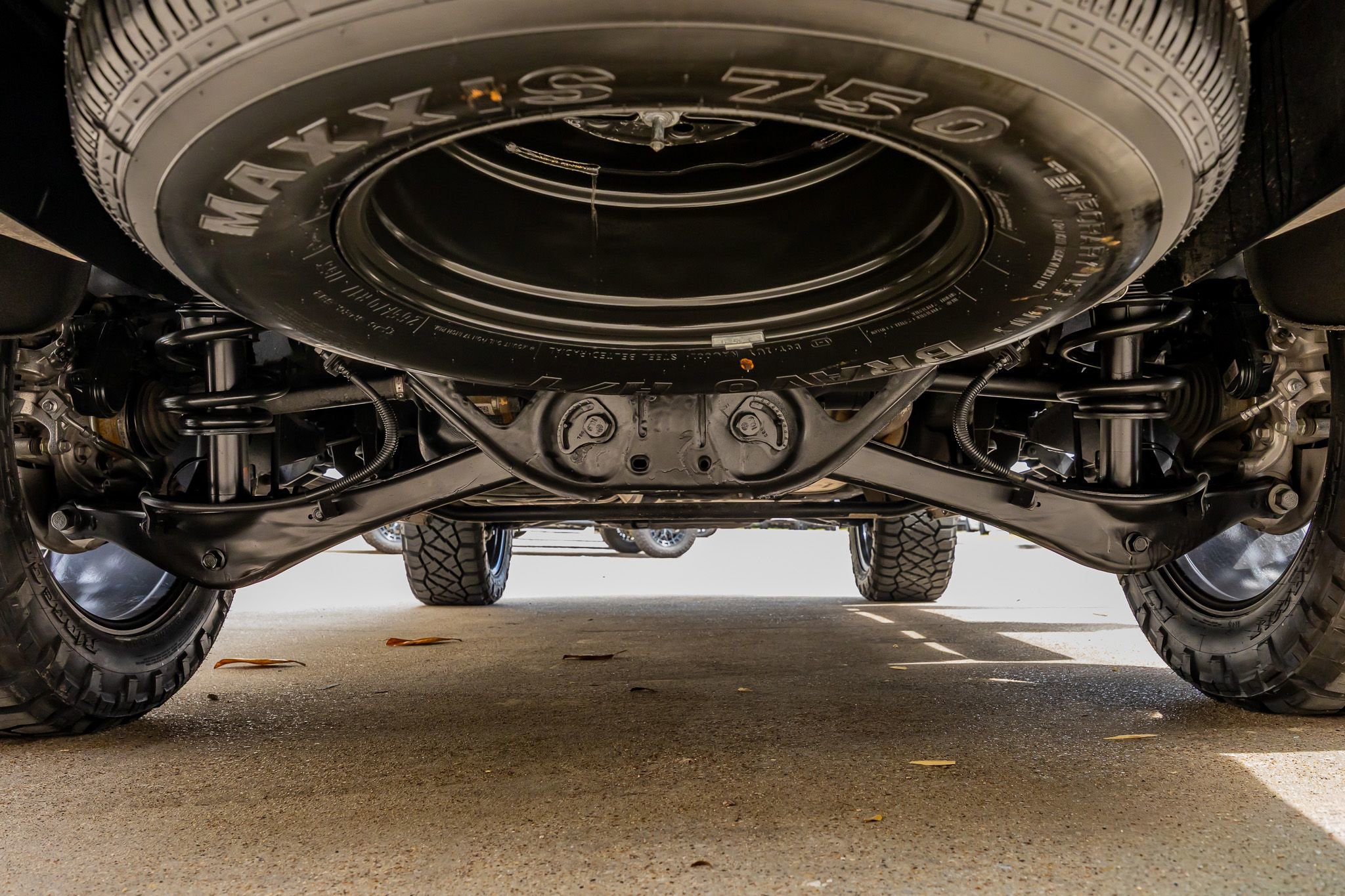 Used 2025 GMC Yukon AT4 w/ AT4 Premium Package AWD/4WD image 16