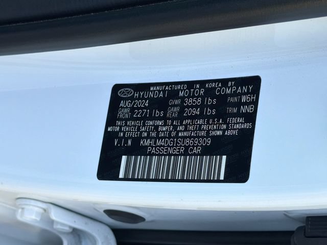 Certified 2025 Hyundai Elantra Sport FWD image 30