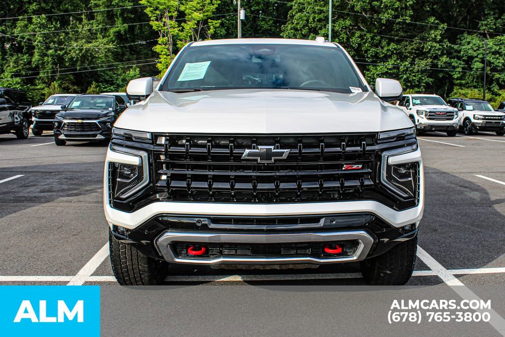 Used 2025 Chevrolet Suburban Z71 AWD/4WD image 9