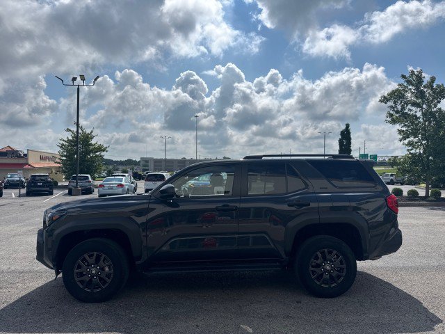 Used 2025 Toyota 4Runner SR5 AWD/4WD image 14