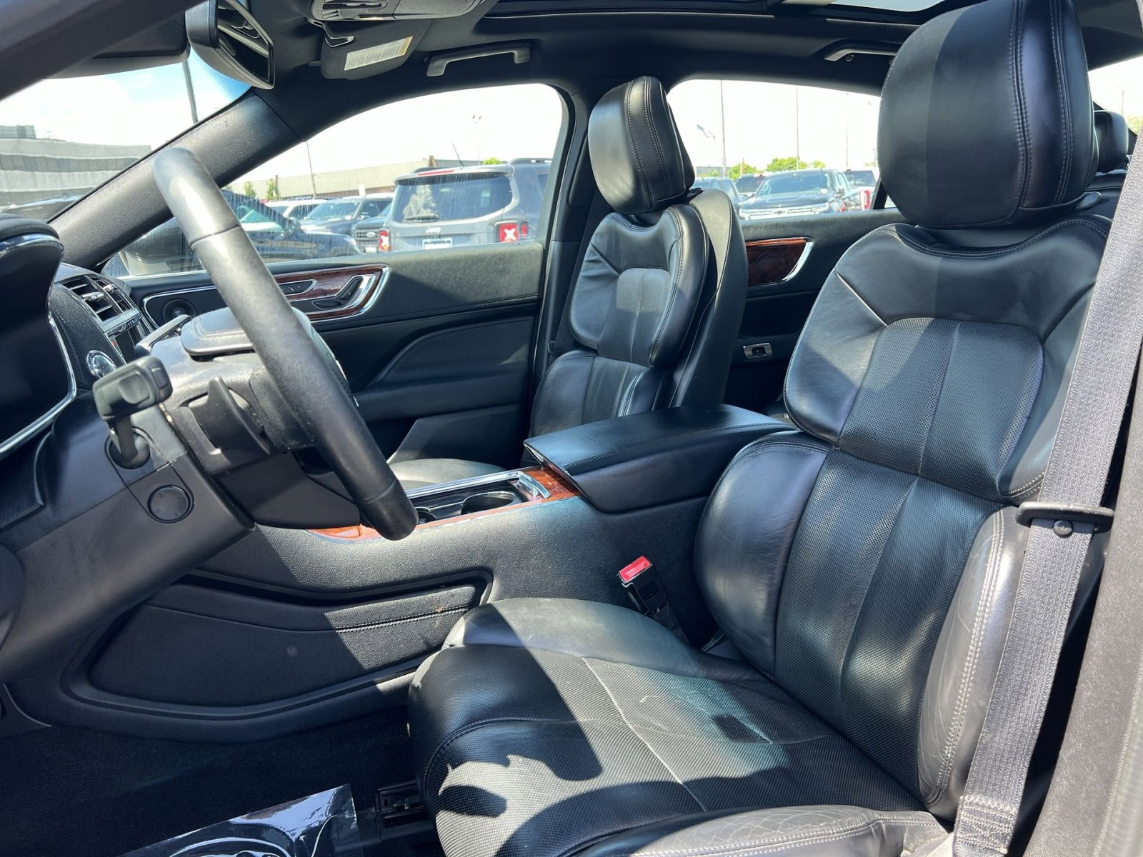 Used 2020 Lincoln Continental AWD w/ Premium Package image 21
