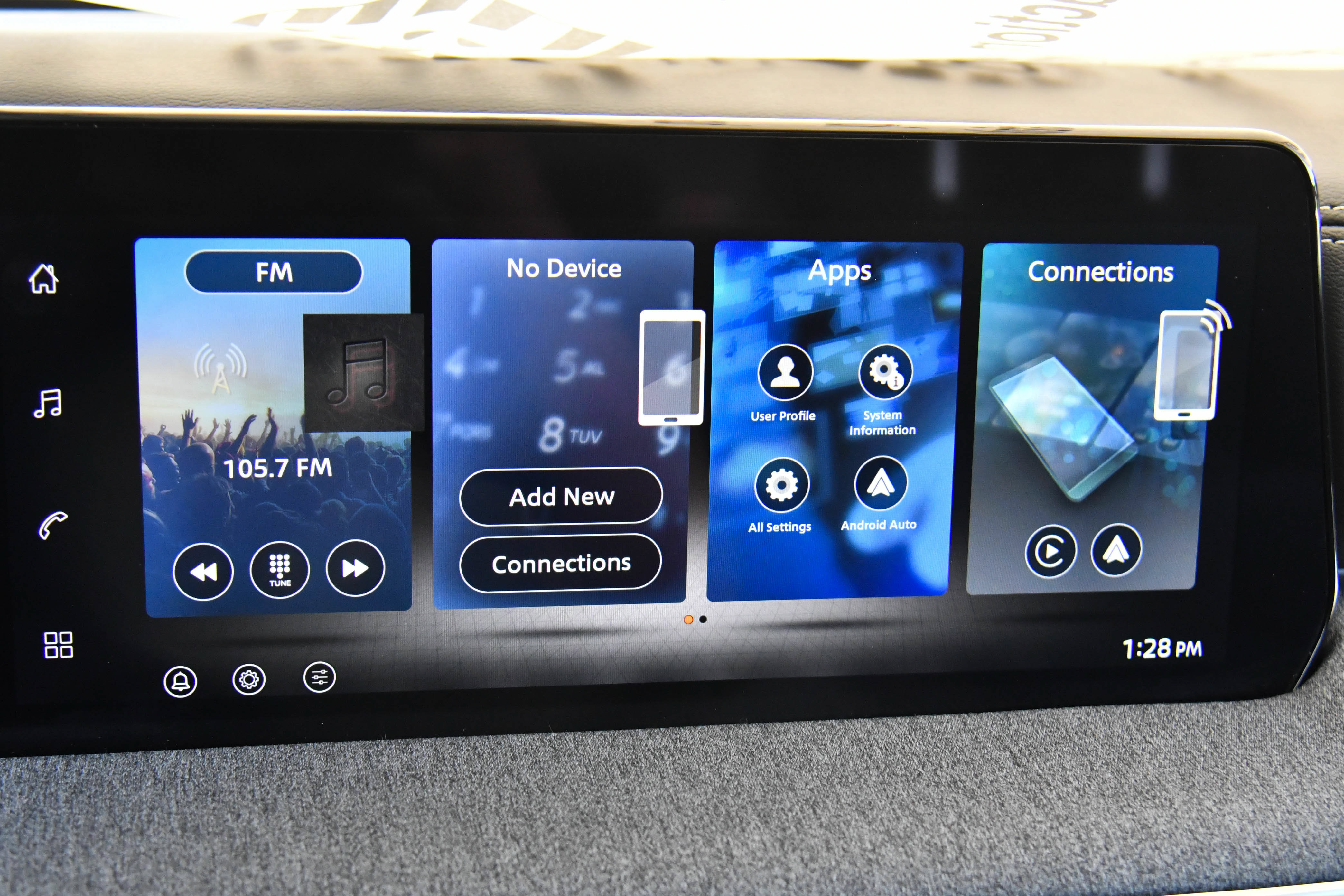 Used 2026 Nissan Kicks SV FWD image 18