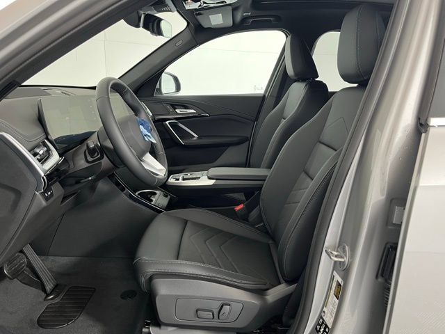 Used 2026 BMW X1 xDrive28i w/ Technology Package AWD/4WD image 12