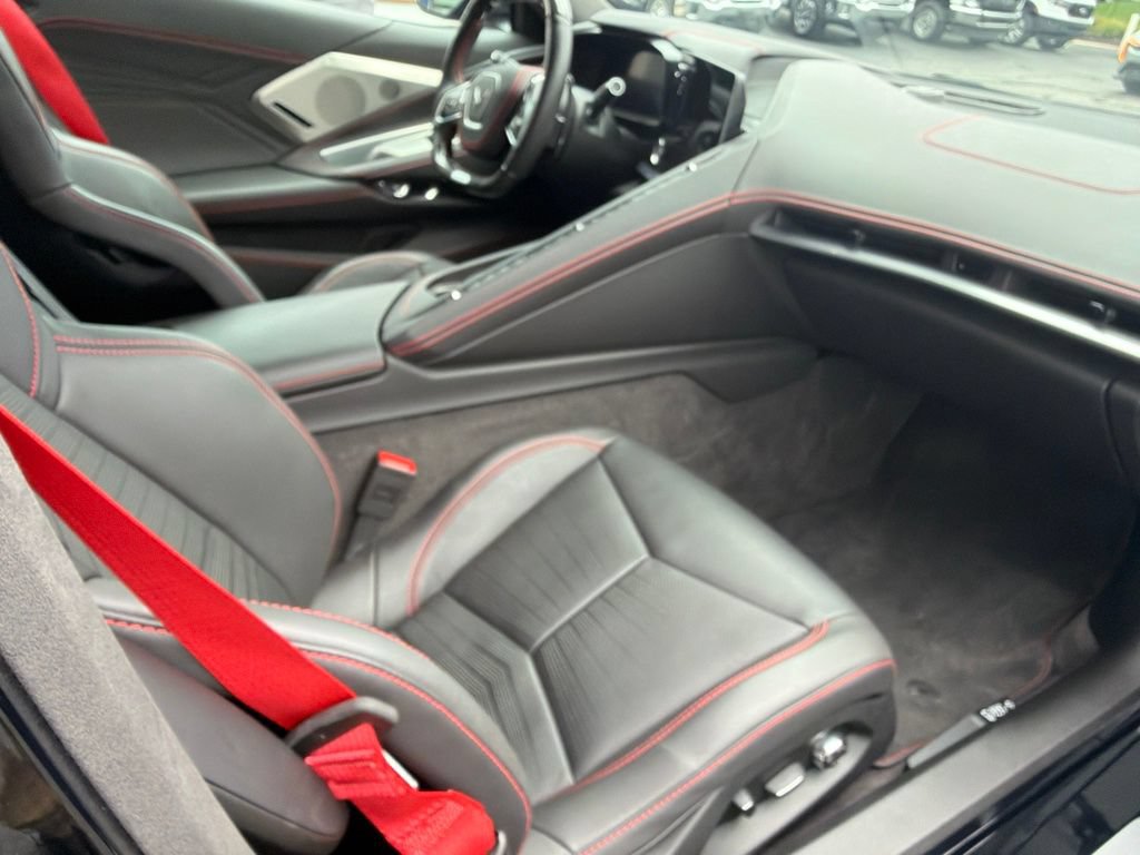 Used 2024 Chevrolet Corvette Z06 RWD image 15