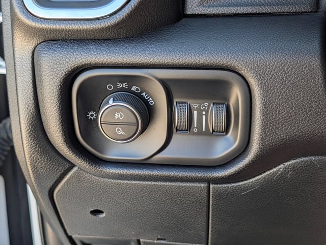 Used 2024 RAM 2500 Laramie w/ Safety Group AWD/4WD image 36