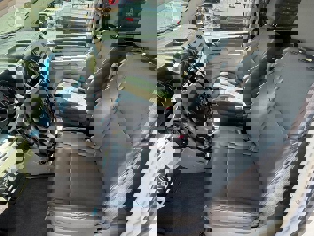 Used 2010 Volkswagen Routan SE image 10