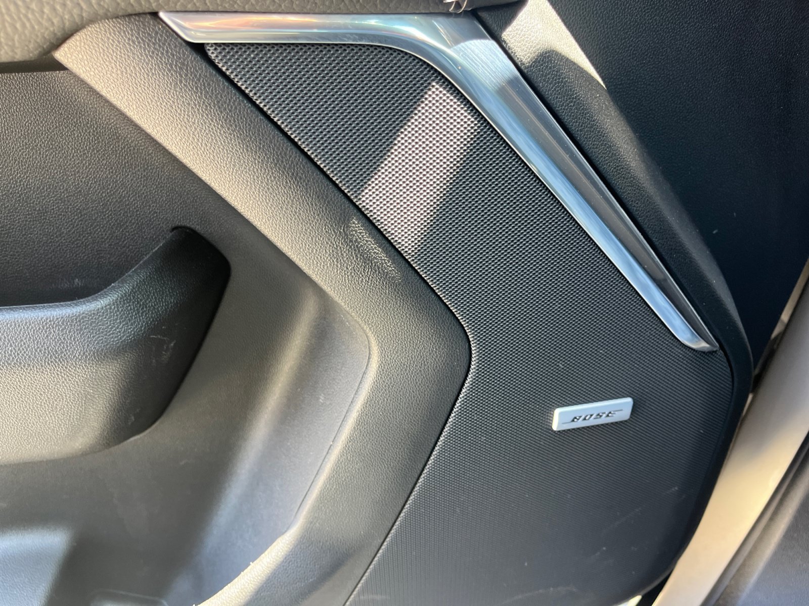 Used 2022 GMC Yukon XL Denali AWD/4WD image 22