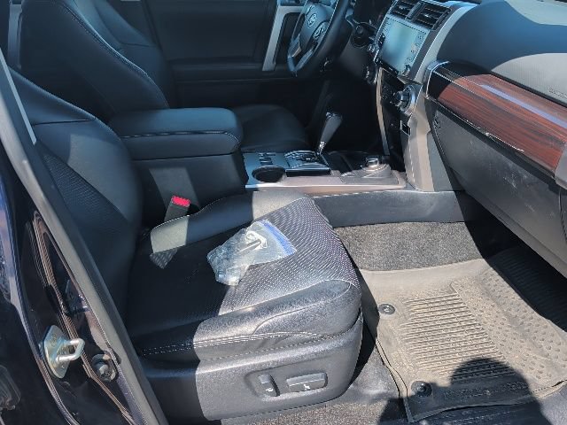 Used 2024 Toyota 4Runner Limited AWD/4WD image 9