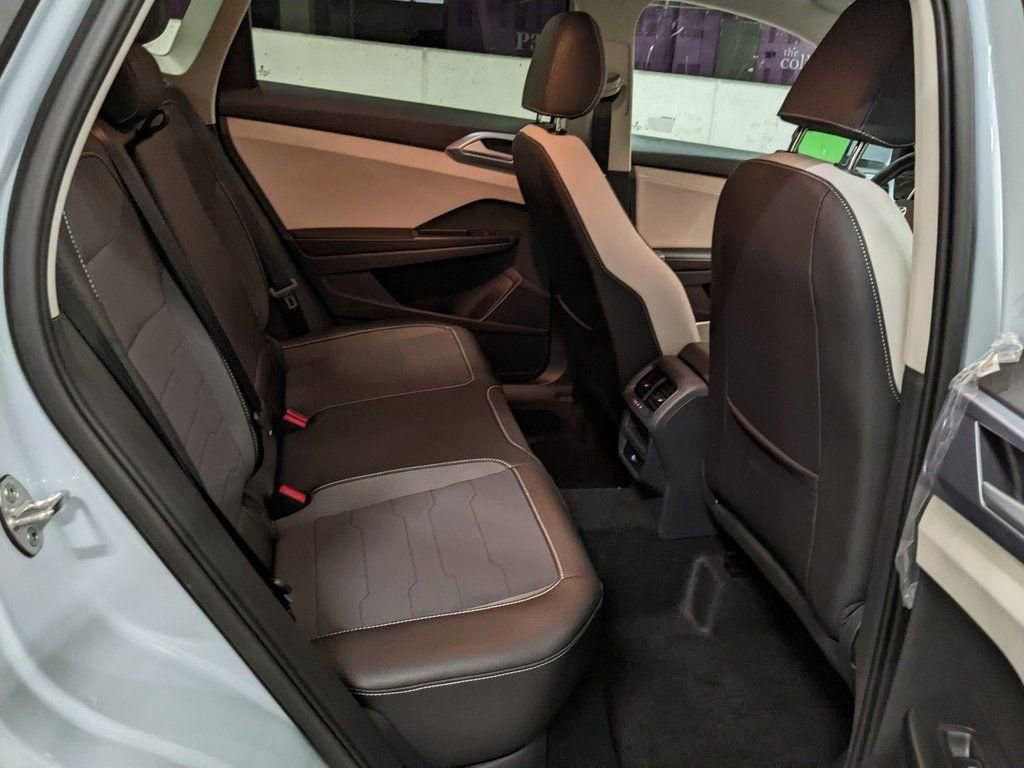 New 2026 Volkswagen Taos SE image 24