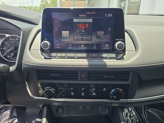 Used 2026 Nissan Rogue S FWD image 19