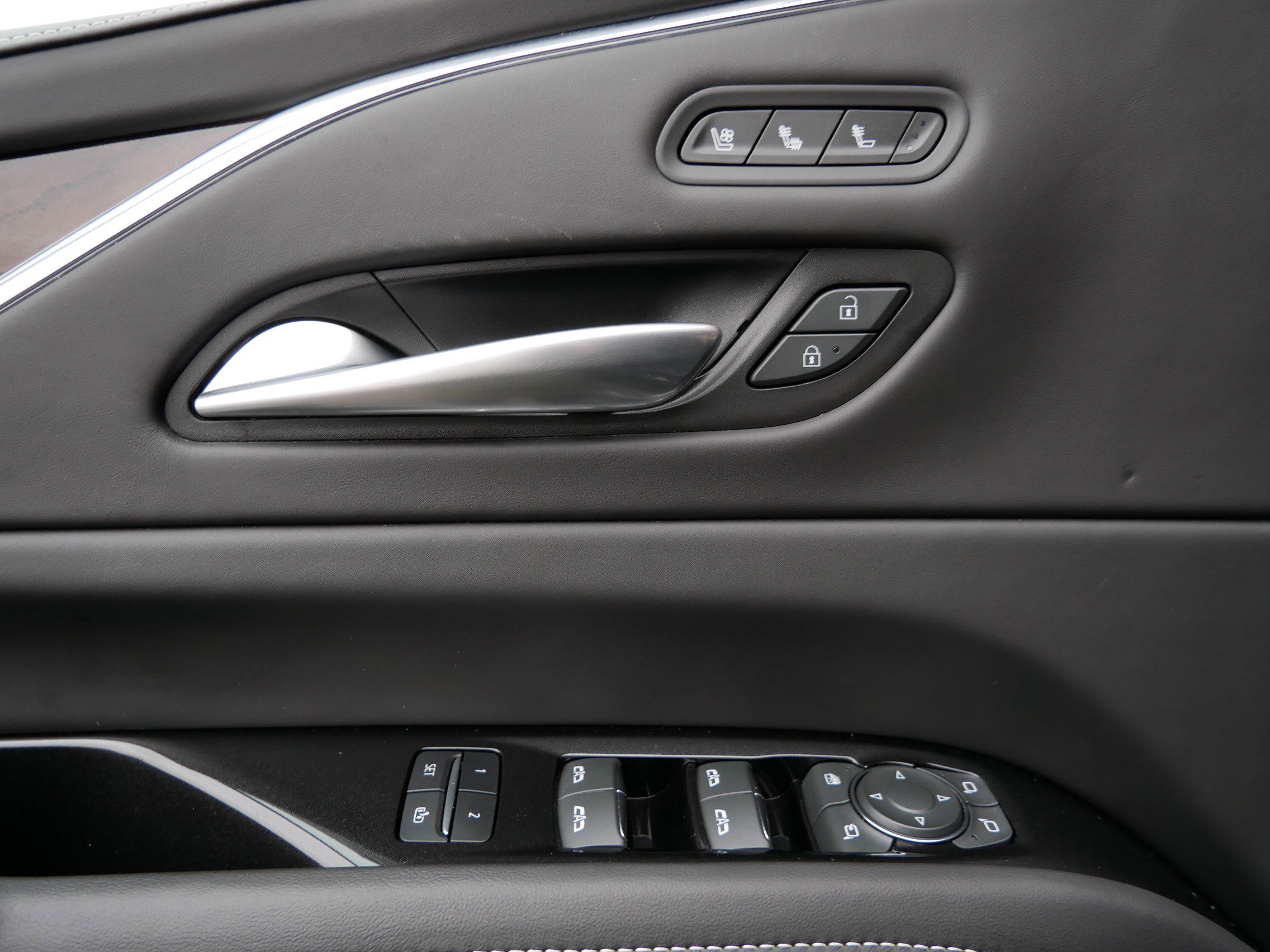 Certified 2024 Cadillac Escalade Sport Platinum w/ LPO, ONYX Package image 9