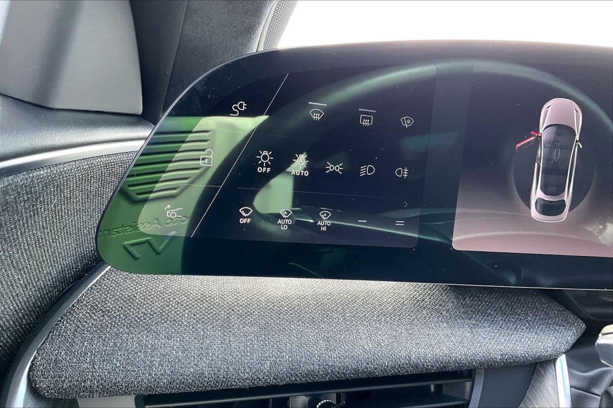 Used 2024 Lucid Air Pure RWD image 34