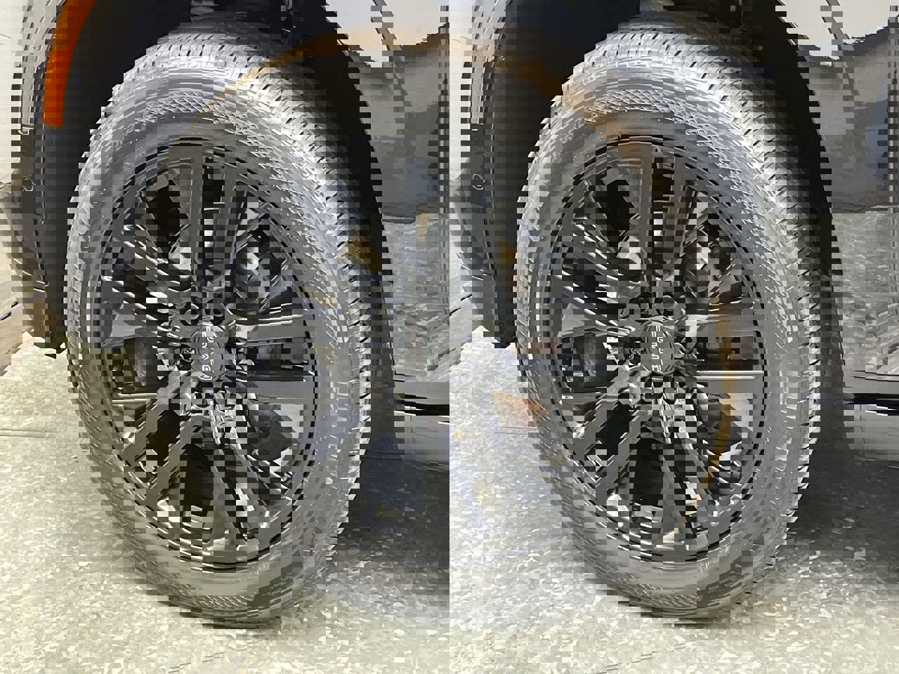 Certified 2025 GMC Yukon XL Denali w/ Sun & Power Step Package image 39