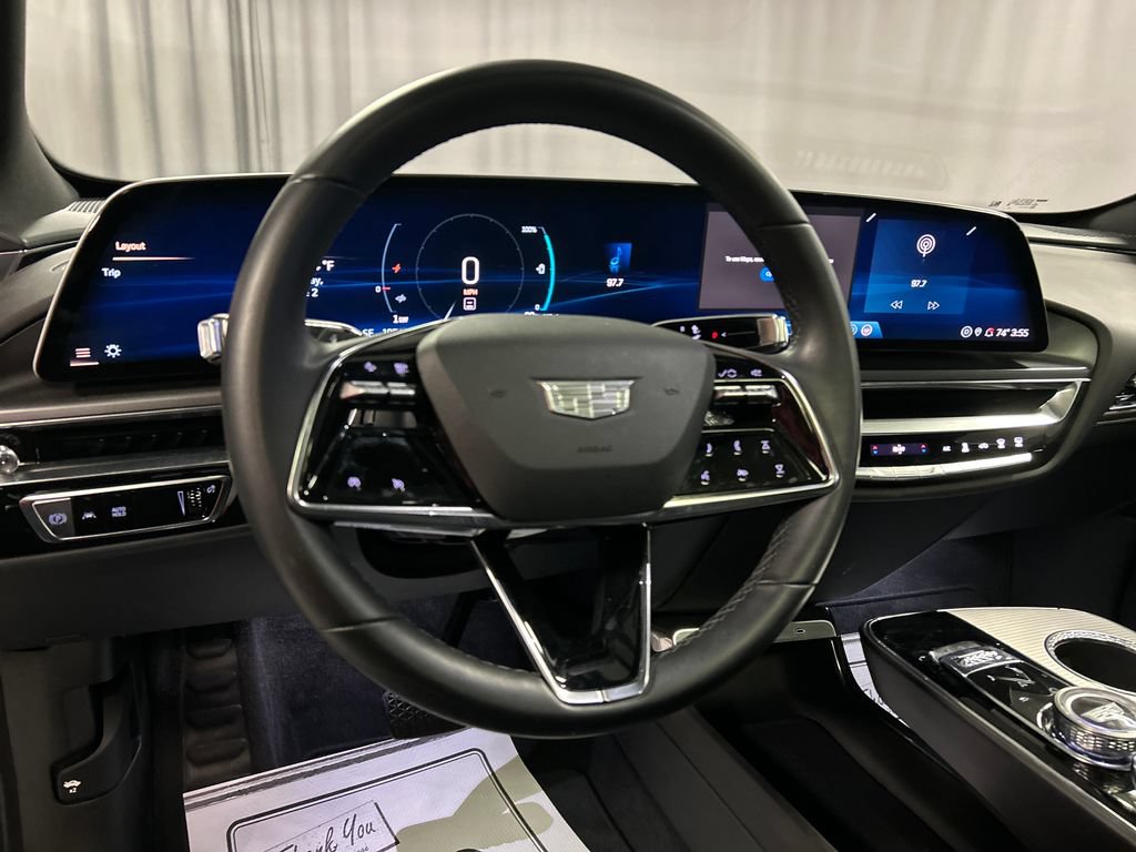 Used 2024 Cadillac Lyriq Tech AWD/4WD image 15