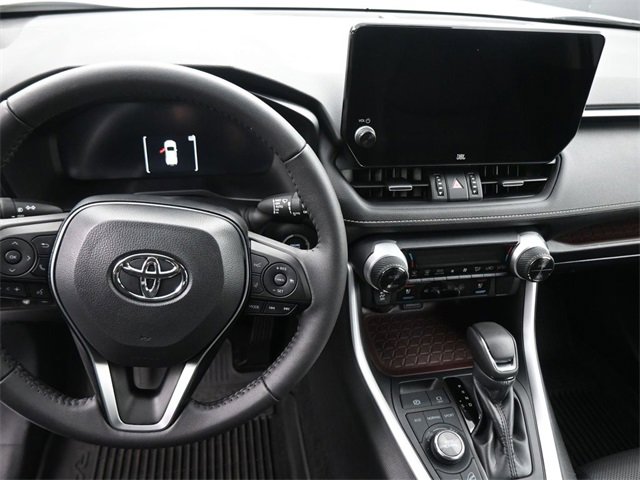 Used 2025 Toyota RAV4 Limited image 41