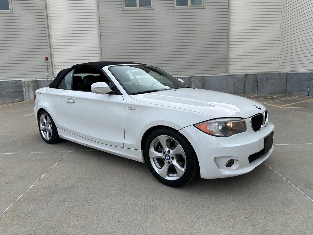 Used 2012 BMW 128i Convertible w/ Premium Pkg 2