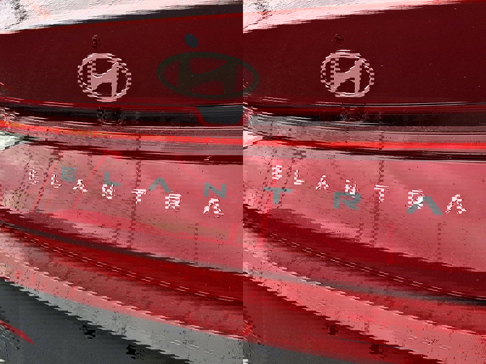 Used 2024 Hyundai Elantra Blue image 30