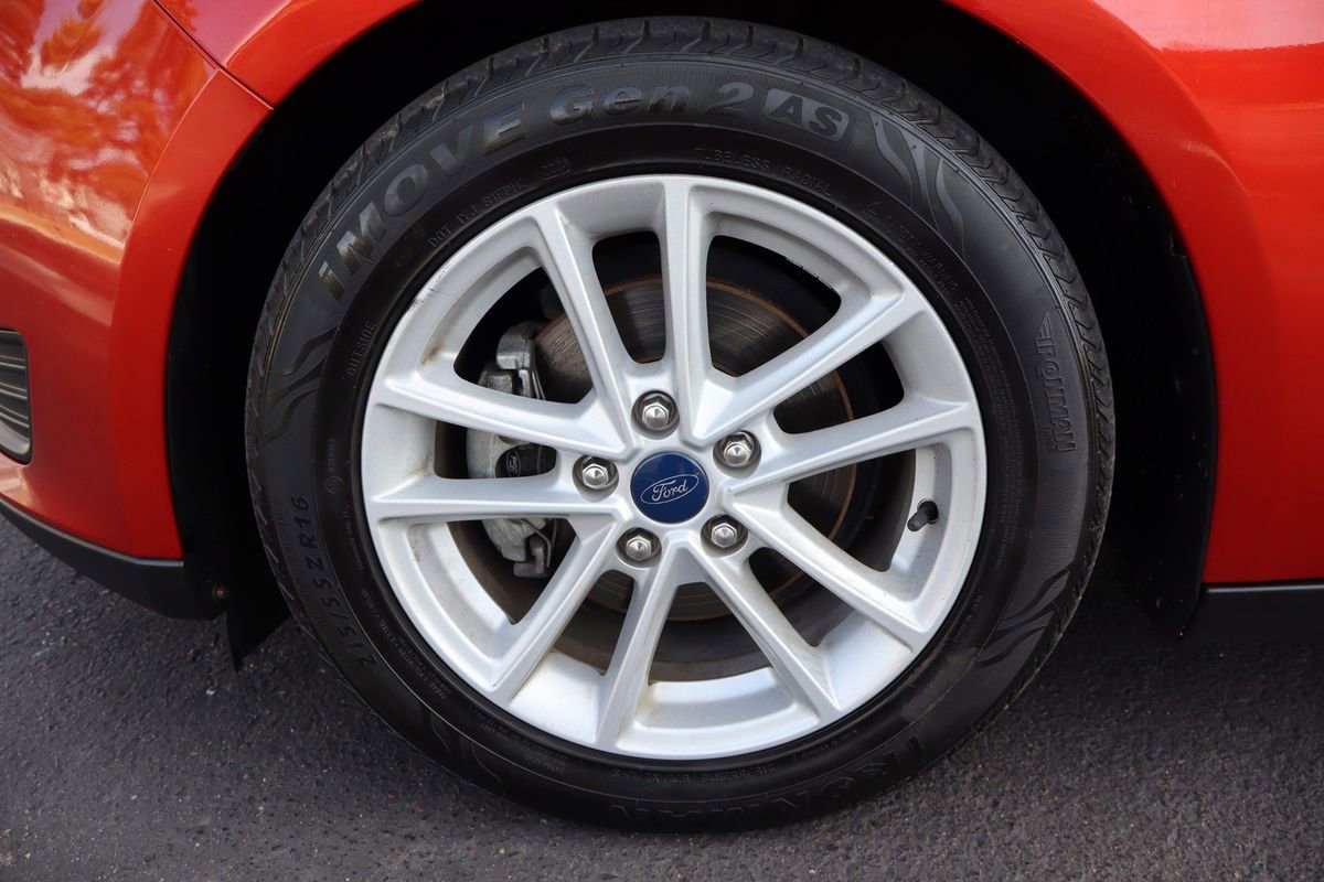 Used 2018 Ford Focus SE image 41