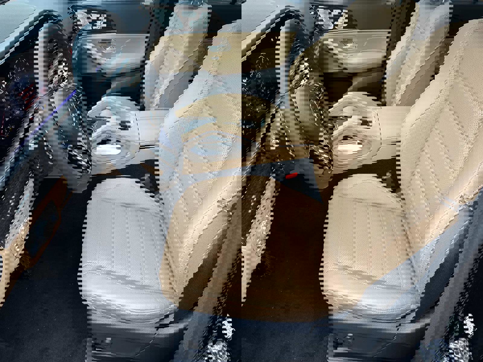 New 2026 Mercedes-Benz GLE 450 4MATIC image 32